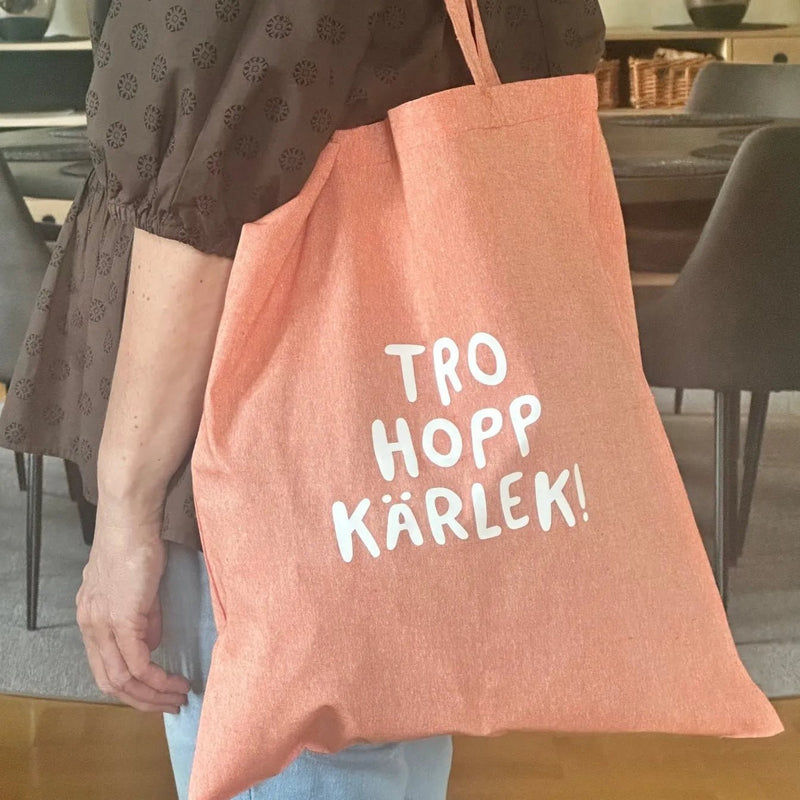 Tygkasse Tro hopp Kärlek, Rödorange - Saker&Smått